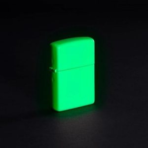 Zippo White Matte Green Glow 49193