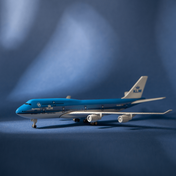 avion L KLM 1