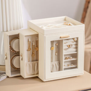 Kutija za nakit - Ivory Chest